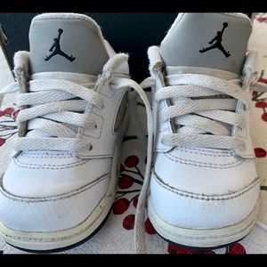 Infant Jordan retro shoes